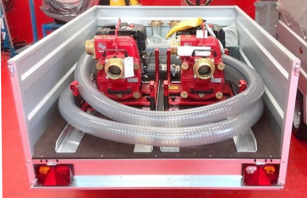 Rimorchio con motopompe idrovore